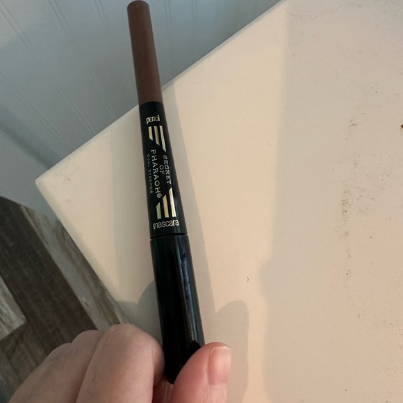 Assorted Mascara Collection - Picture 7 of 7